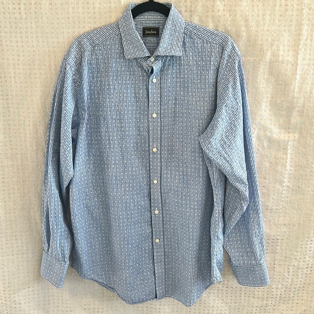 Neiman Marcus men button shirt